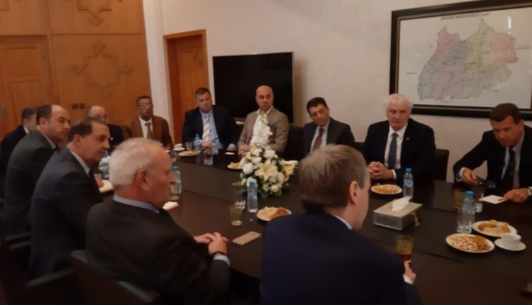 جهة مراكش أسفي…..أخشيشن يناقش سبل التعاون مع وفد عن غرفة التجارة جهة مراكش أسفي…..أخشيشن يناقش سبل التعاون مع وفد عن غرفة التجارة